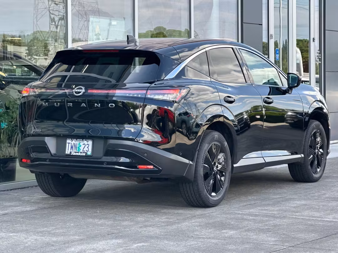 2025 Nissan Murano SV - Image 3