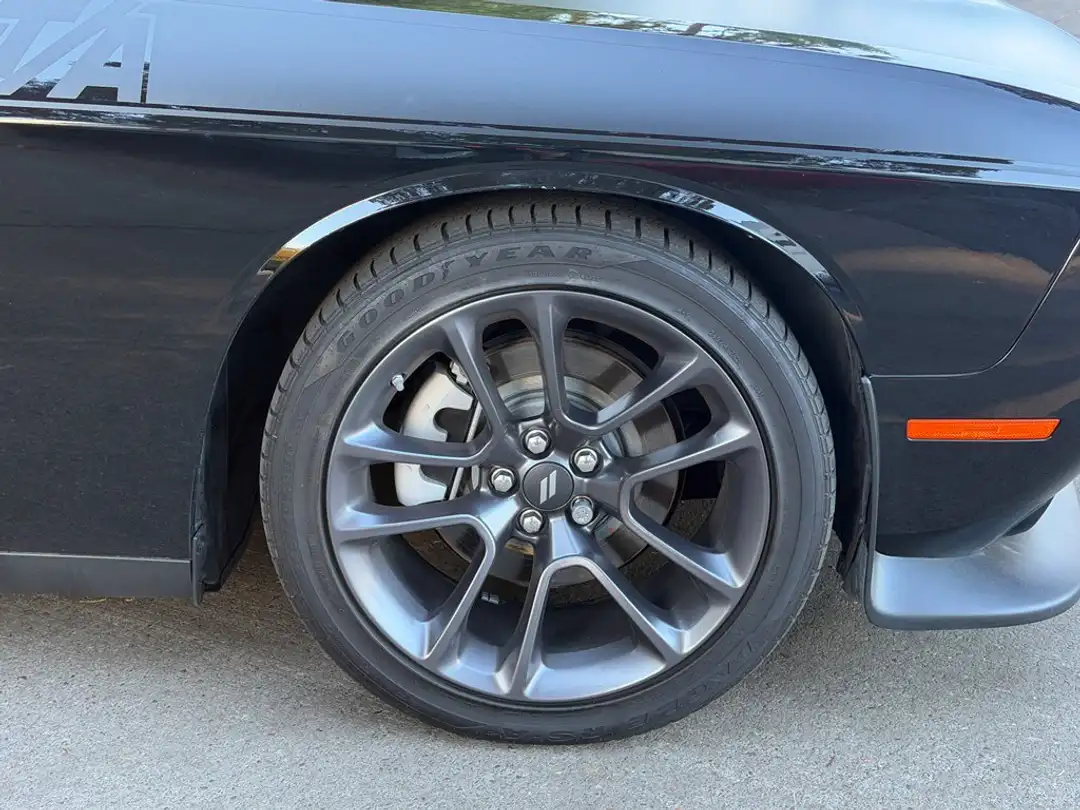 2023 Dodge Challenger R/T - Image 2