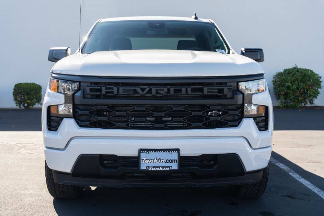 2026 Chevrolet Silverado 1500 Custom - Image 2
