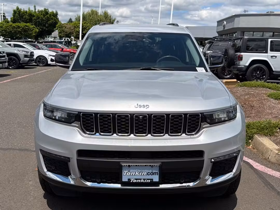2023 Jeep Grand Cherokee L Limited - Image 3