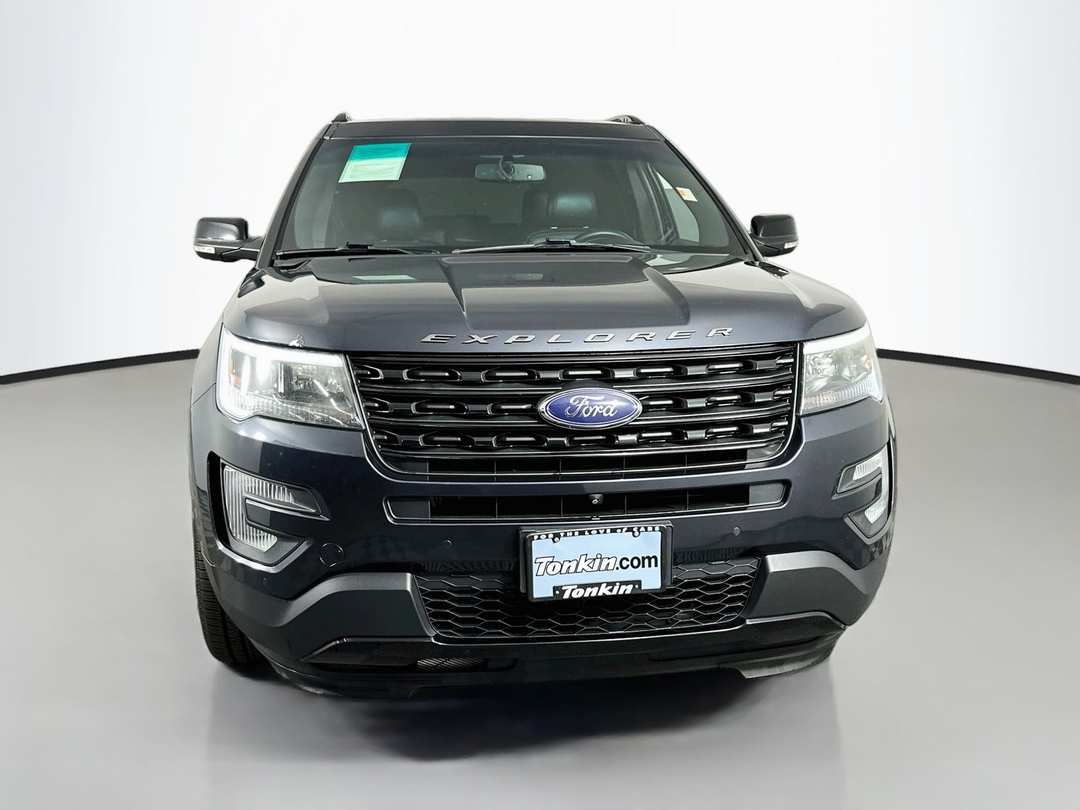 2017 Ford Explorer Sport - Image 2