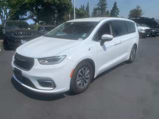 2023 Chrysler Pacifica Hybrid Touring L