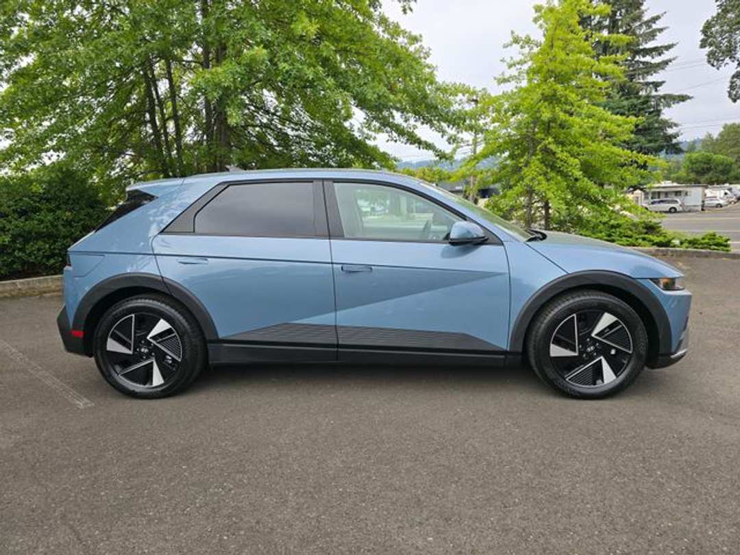 2026 Hyundai Ioniq 5 SEL - Image 2