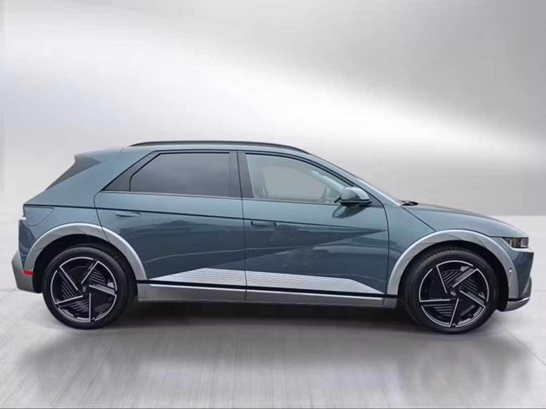 2026 Hyundai Ioniq 5 Limited - Image 2