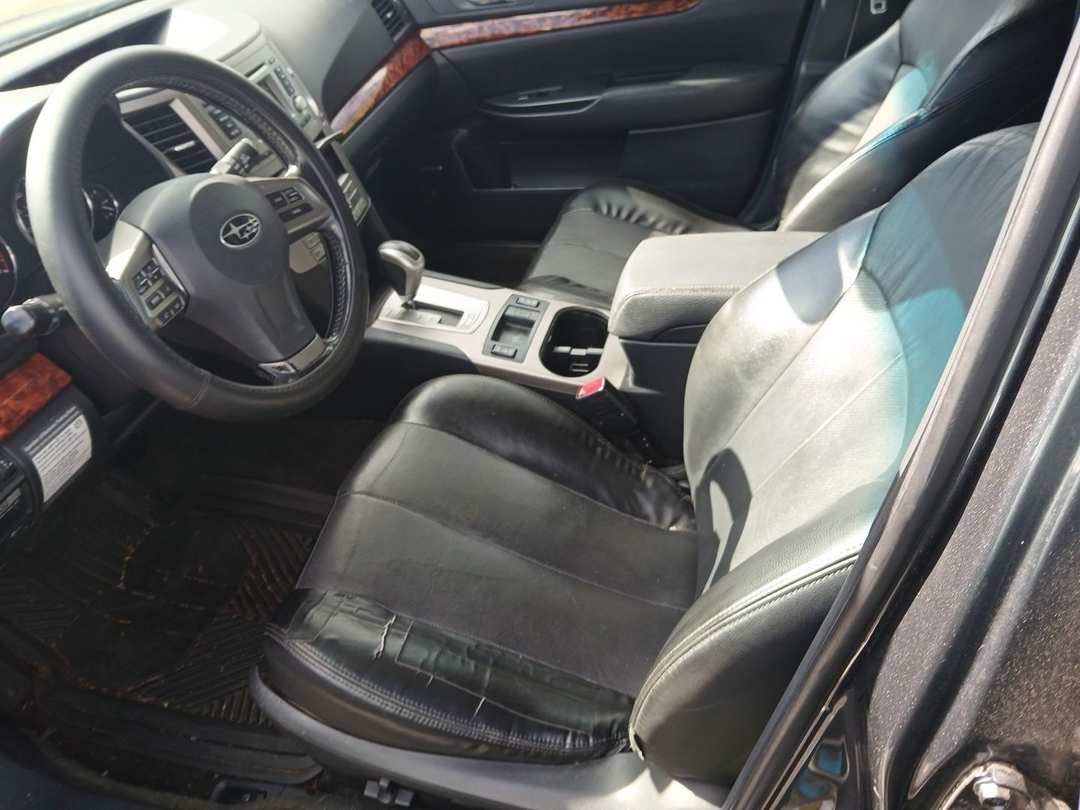 2012 Subaru Outback 2.5i - Image 3