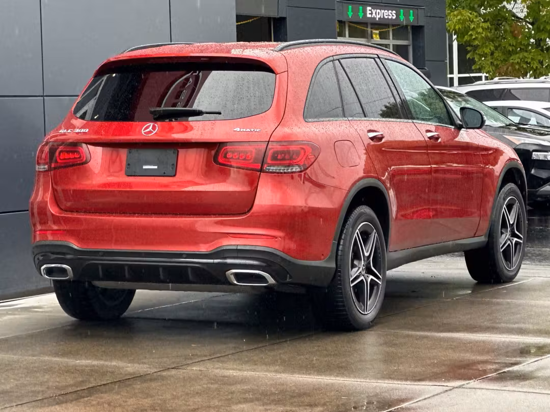 2021 Mercedes-Benz GLC GLC 300 - Image 3