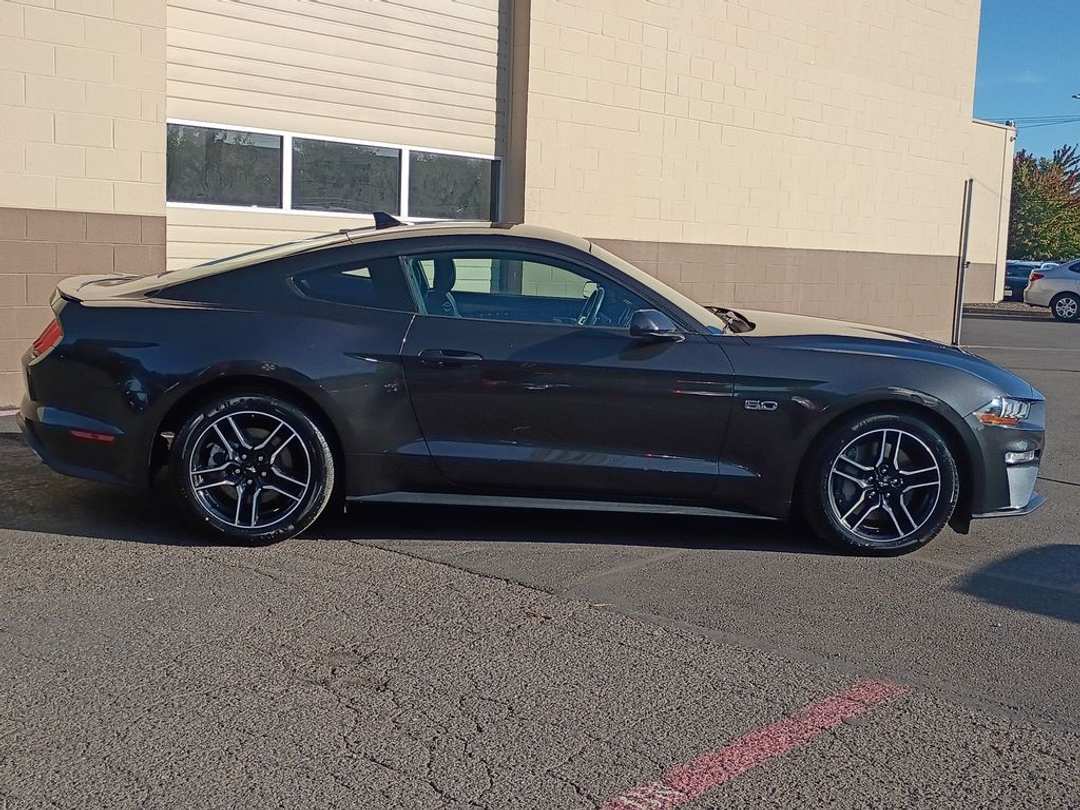 2022 Ford Mustang GT - Image 3