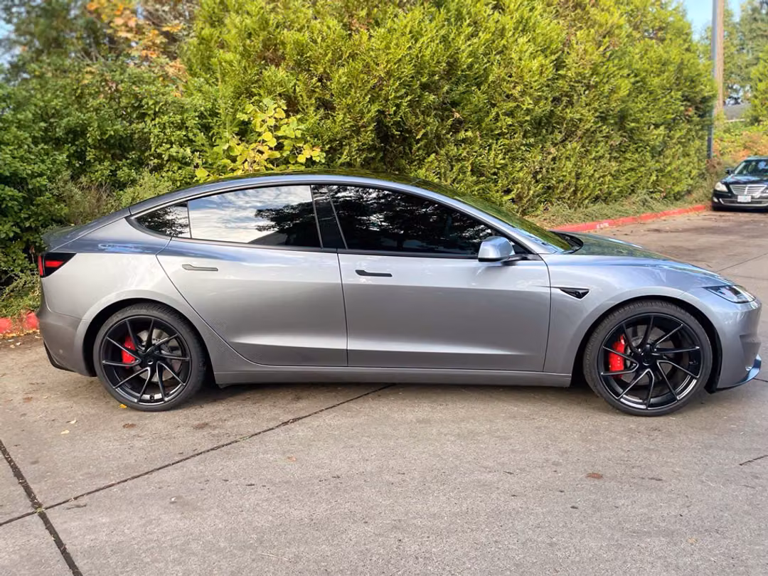 2026 Tesla Model 3 Performance - Image 3