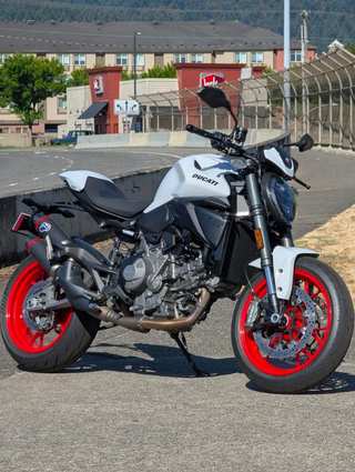 2026 Ducati Monster Plus V2 Demo