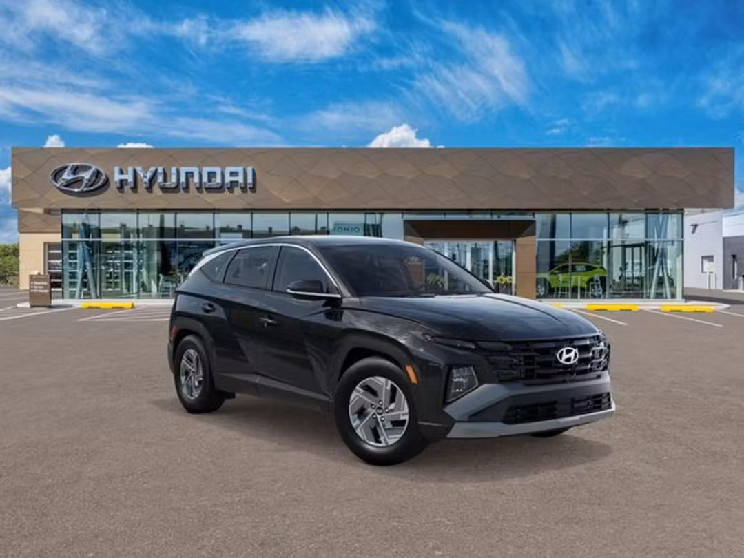 2026 Hyundai Tucson Hybrid Blue SE - Image 2