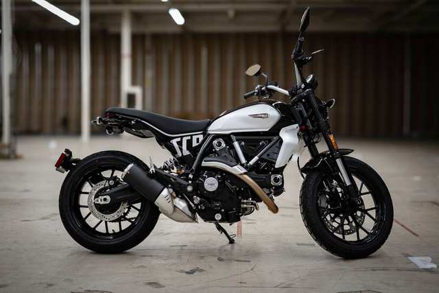 2024 Ducati Scr Icon