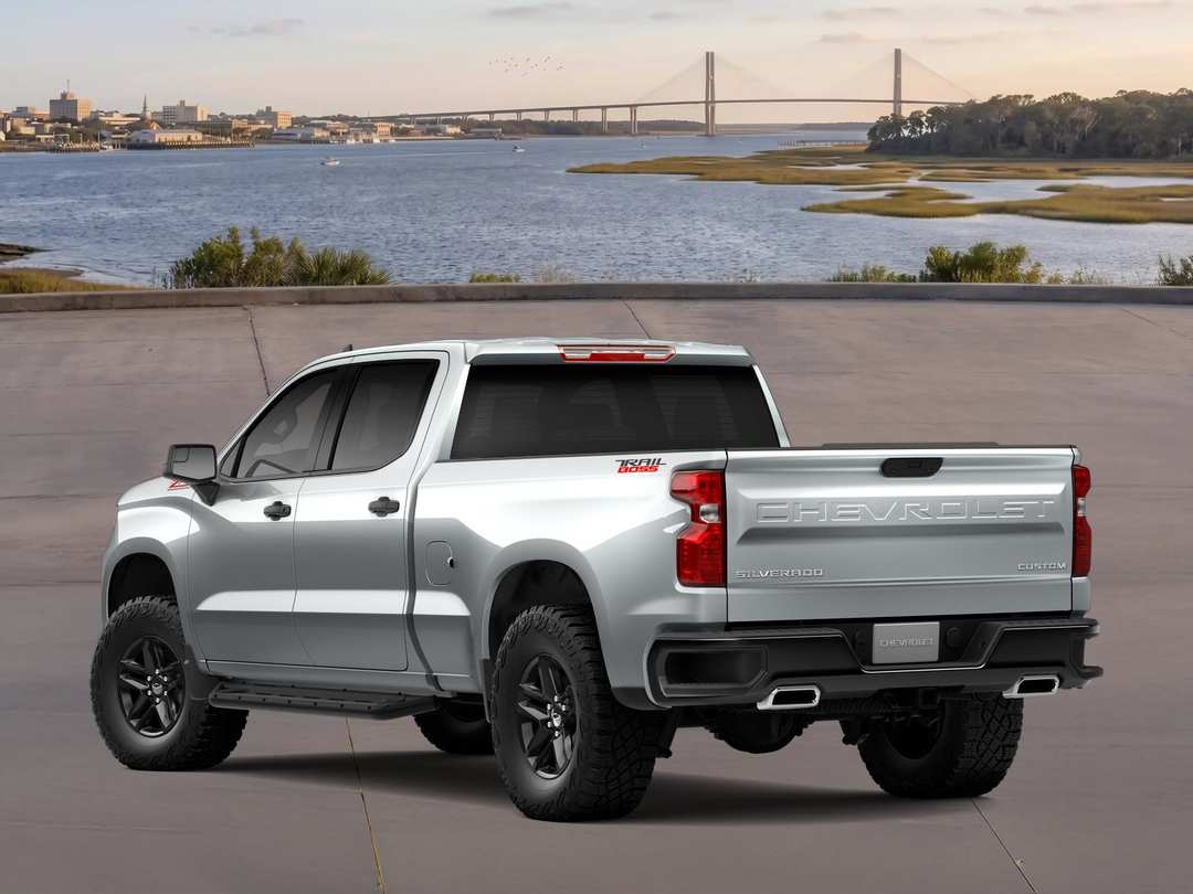 2026 Chevrolet Silverado 1500 Custom Trail Boss - Image 2