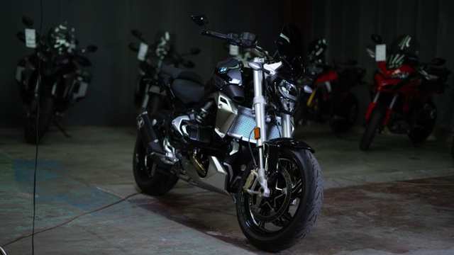 2024 BMW R1250R