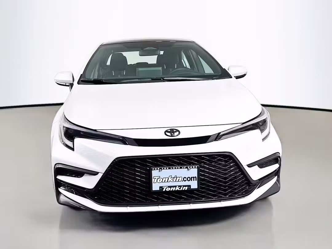 2026 Toyota Corolla SE - Image 2