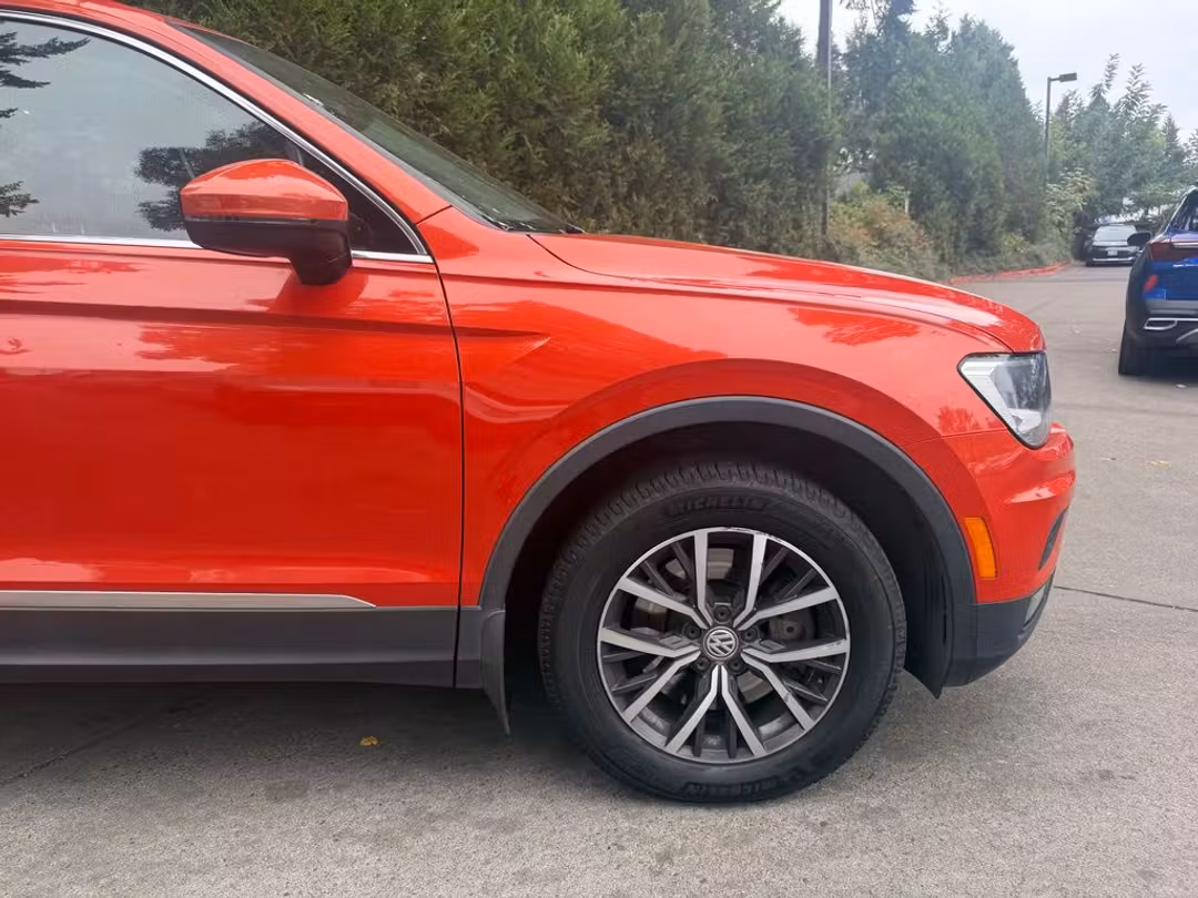 2018 Volkswagen Tiguan 2.0T SE - Image 3