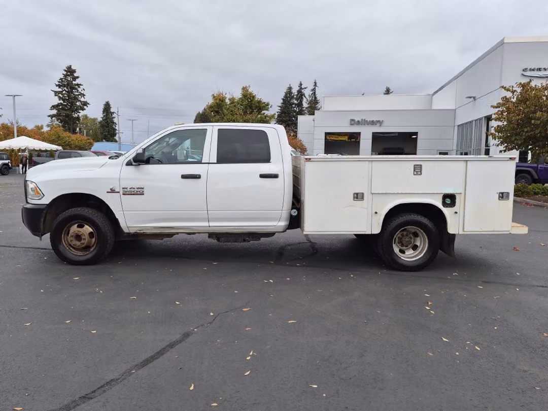 2014 Ram 3500 Tradesman - Image 3