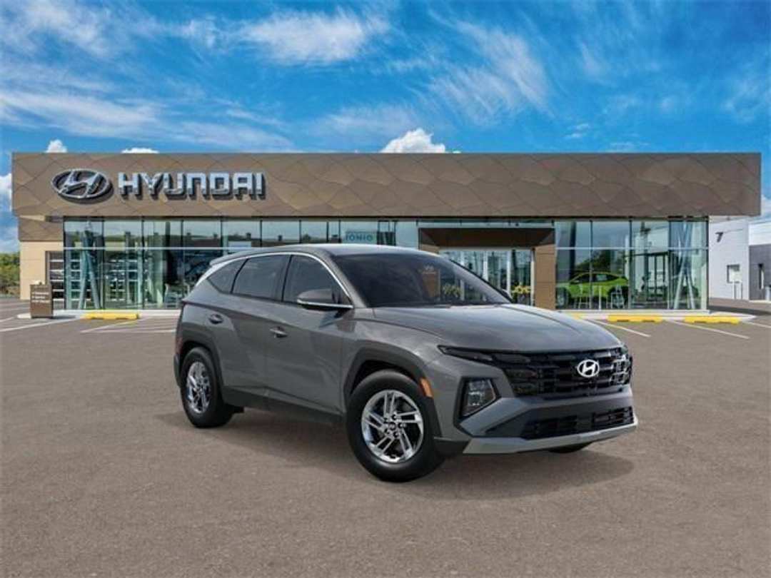 2026 Hyundai Tucson SE - Image 2