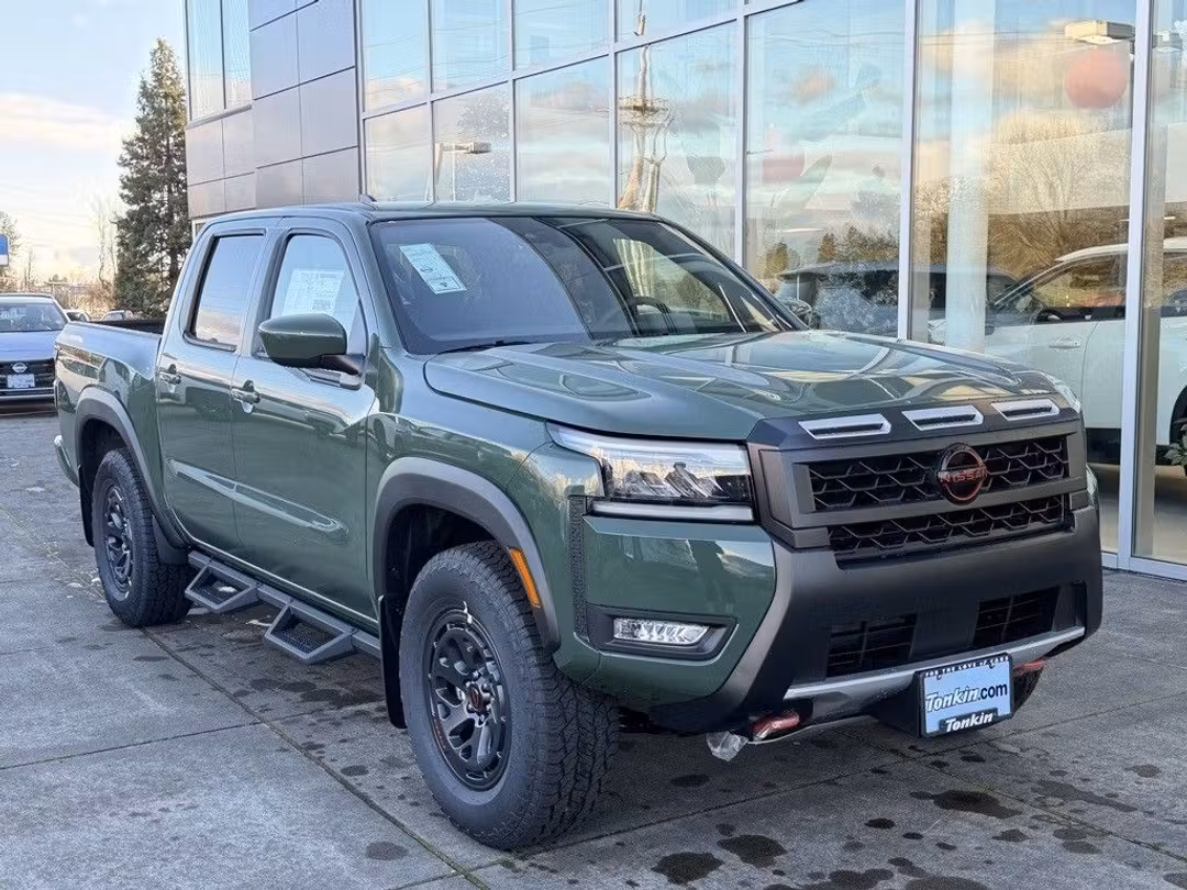 2026 Nissan Frontier PRO4X - Image 2