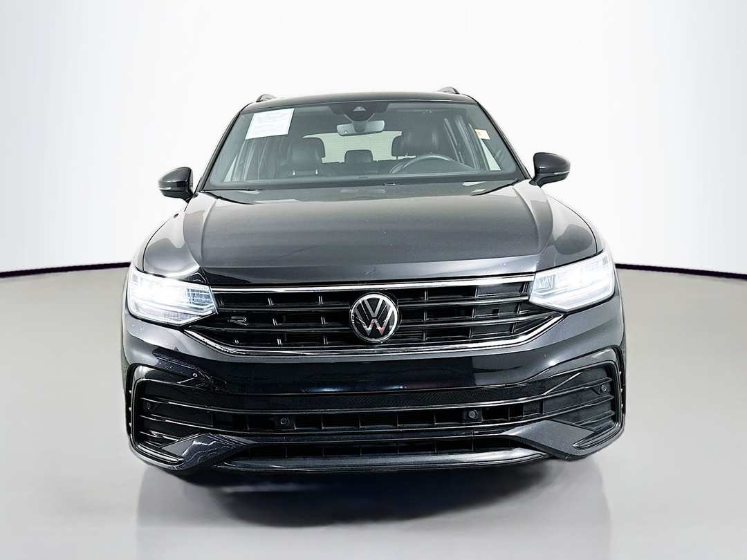 2022 Volkswagen Tiguan 2.0T SE RLine Black - Image 2