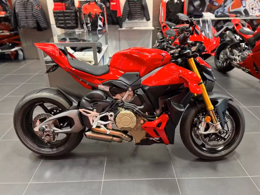 2026 Ducati Streetfighter V4S Demo - Image 3
