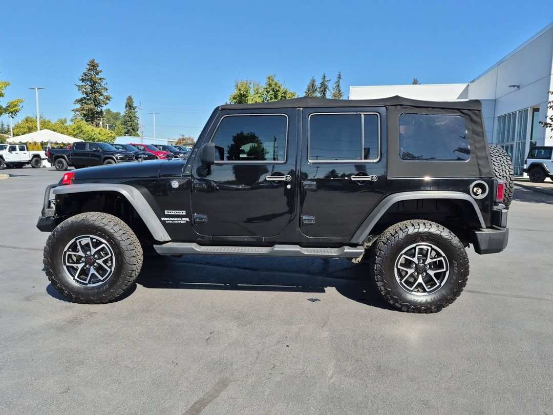 2015 Jeep Wrangler Unlimited Sport - Image 3