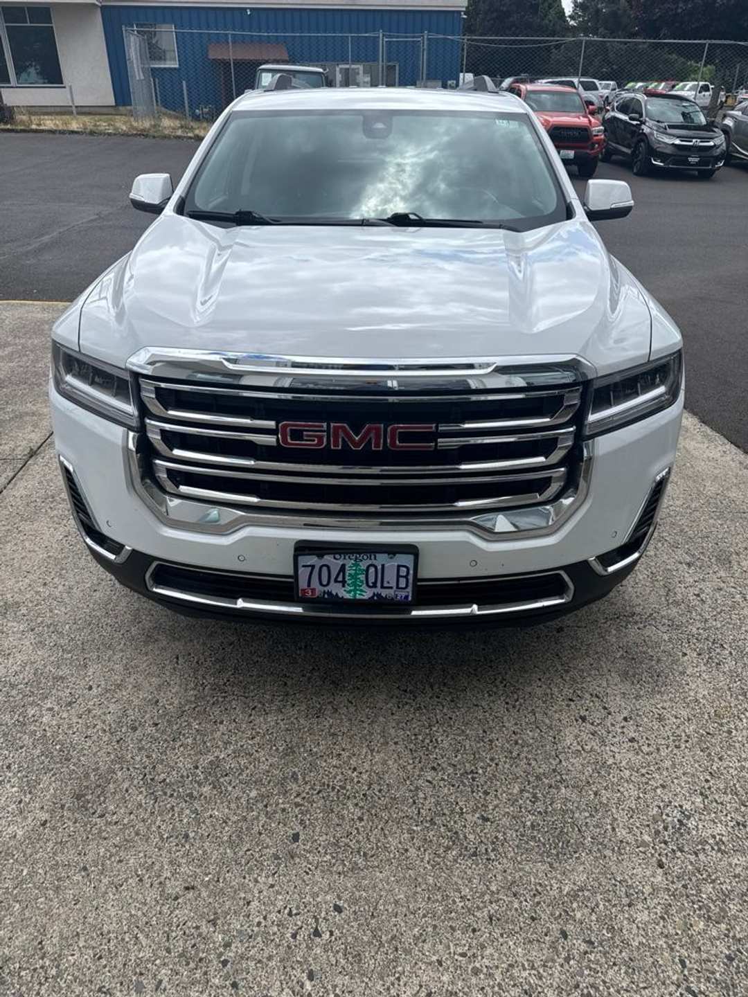 2023 GMC Acadia SLT - Image 3