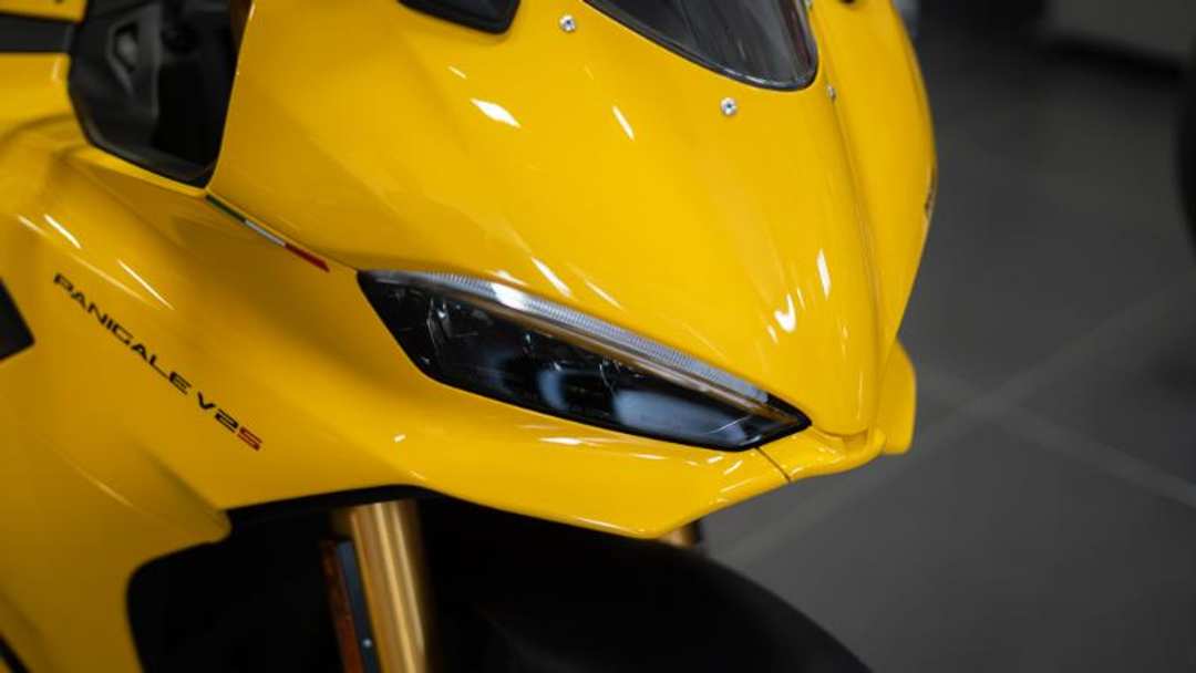 2026 Ducati Panigale V2S - Image 2