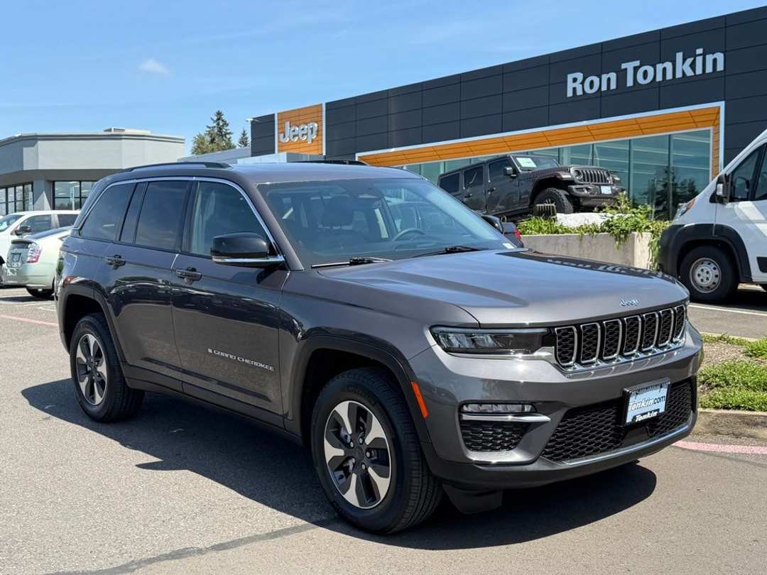2022 Jeep Grand Cherokee 4xe - Image 2