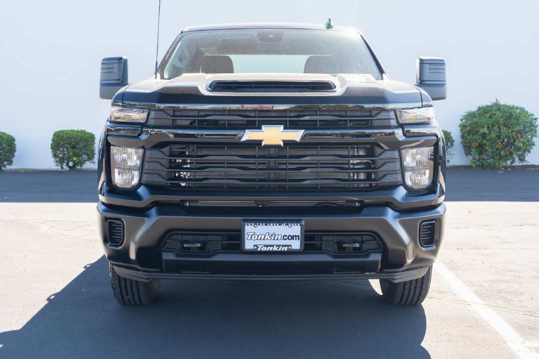 2026 Chevrolet Silverado 2500Hd Work - Image 2