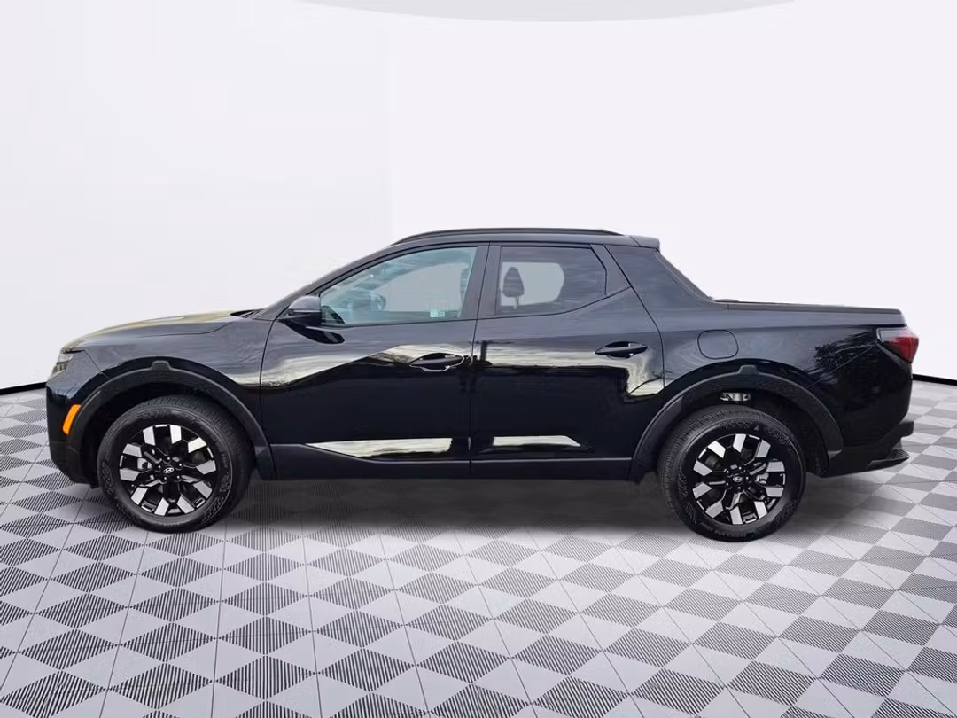 2025 Hyundai Santa Cruz SEL - Image 3