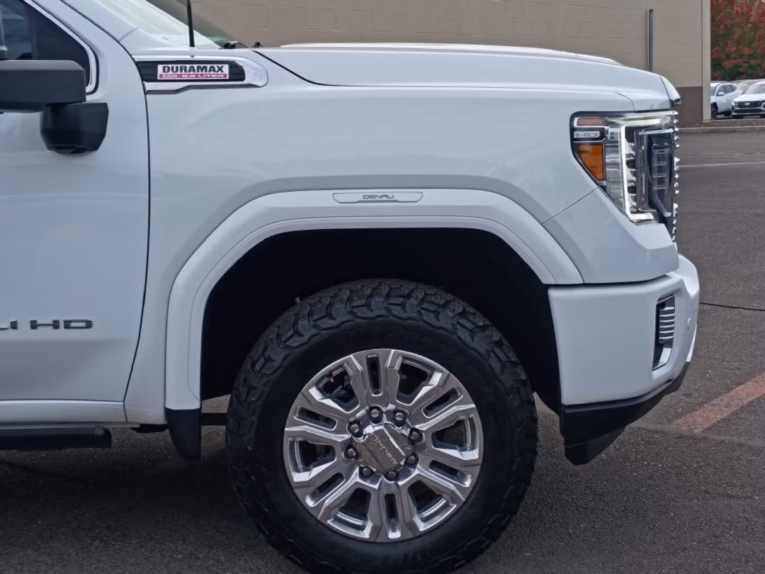2022 GMC Sierra 2500Hd Denali - Image 2