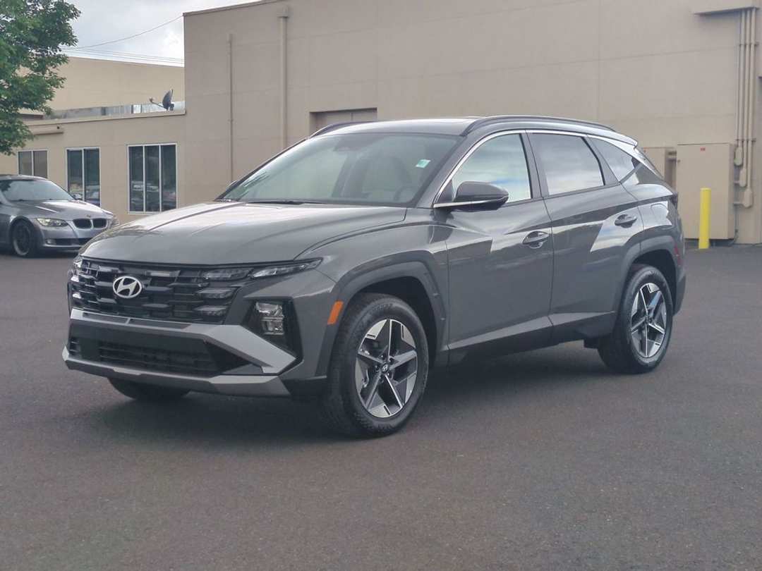 2026 Hyundai Tucson SEL Premium - Image 2