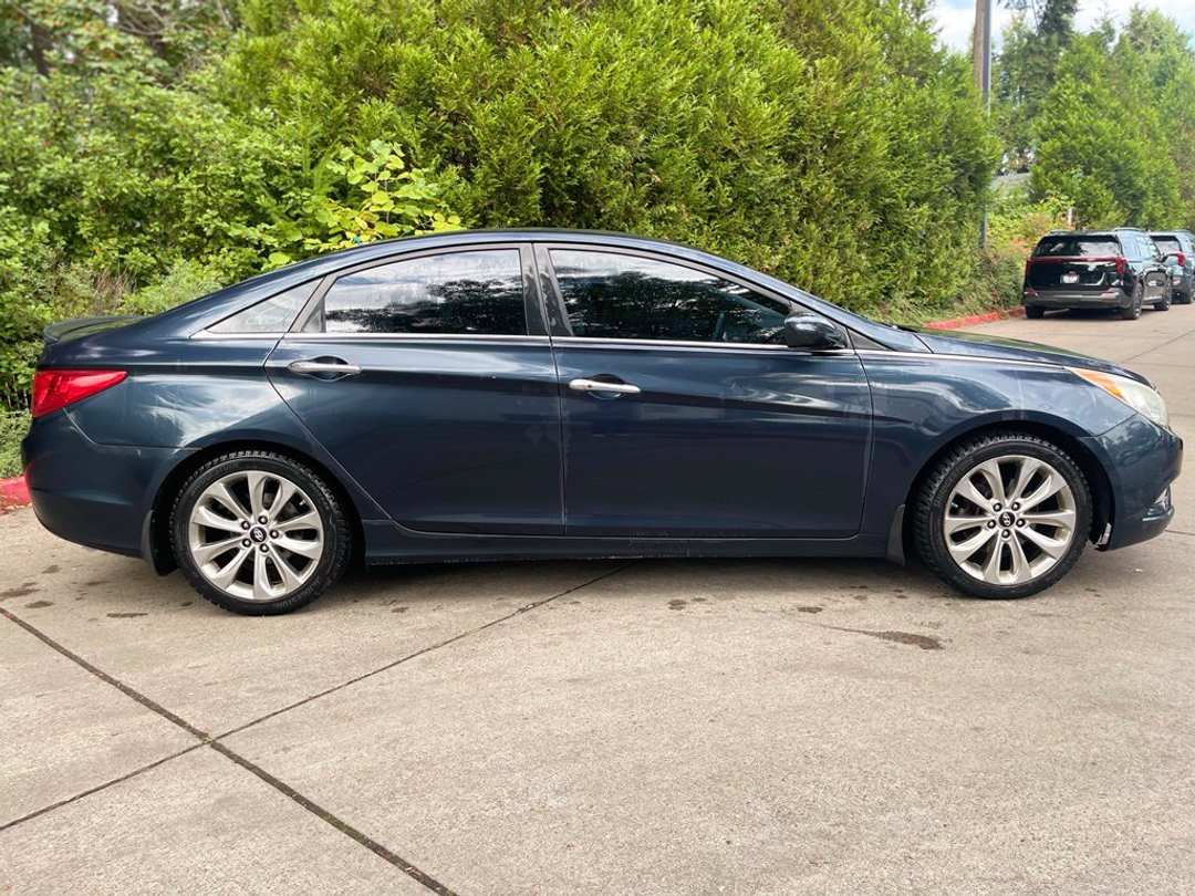 2013 Hyundai Sonata SE - Image 3