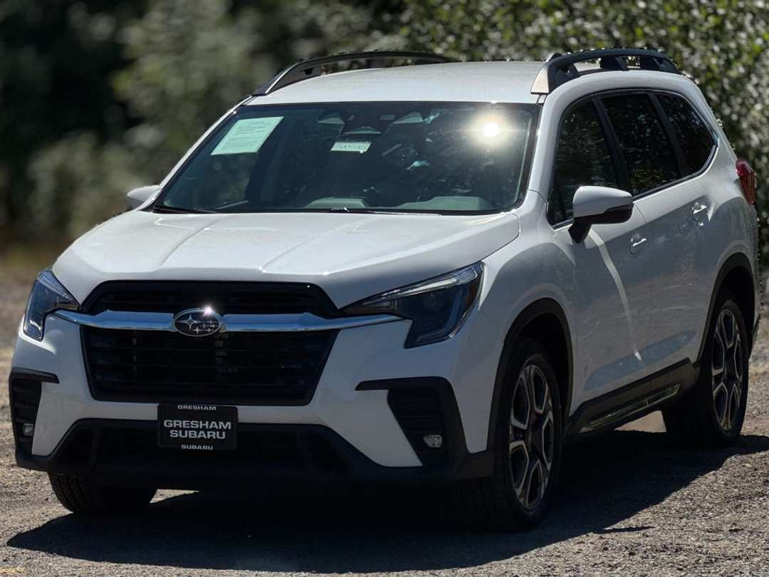 2023 Subaru Ascent Limited - Image 3