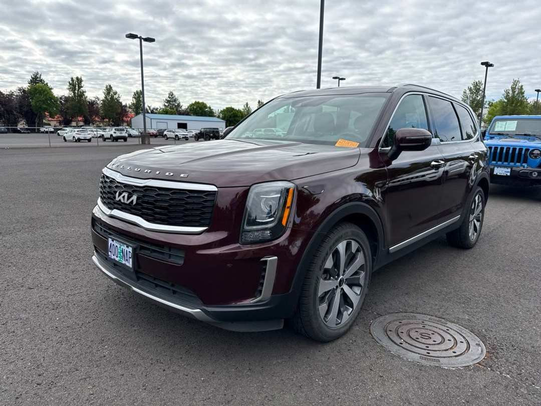 2022 Kia Telluride S - Image 3