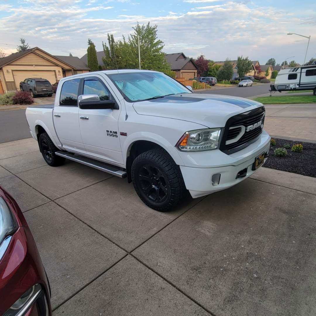 2014 Ram 1500 Laramie - Image 2