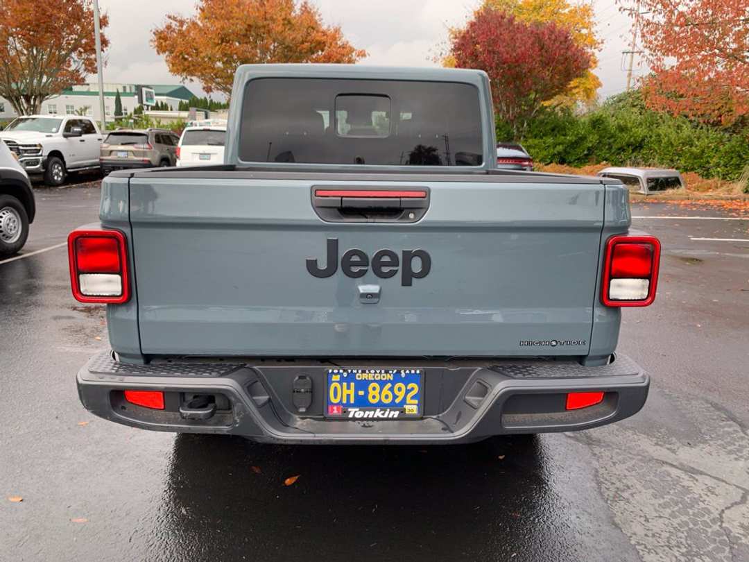 2025 Jeep Gladiator High Tide - Image 3