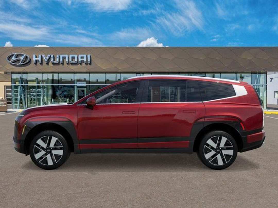 2026 Hyundai Ioniq 9 SEL - Image 3