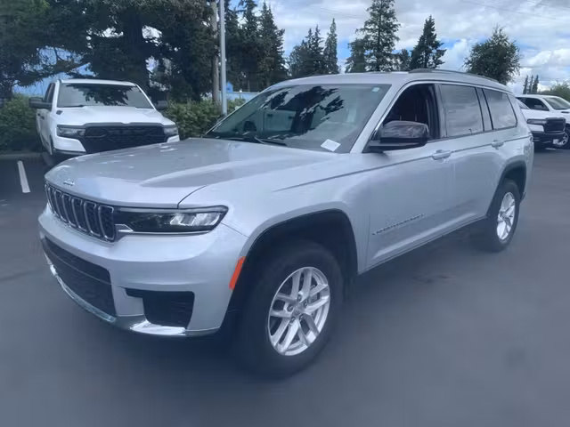 2022 Jeep Grand Cherokee L Laredo