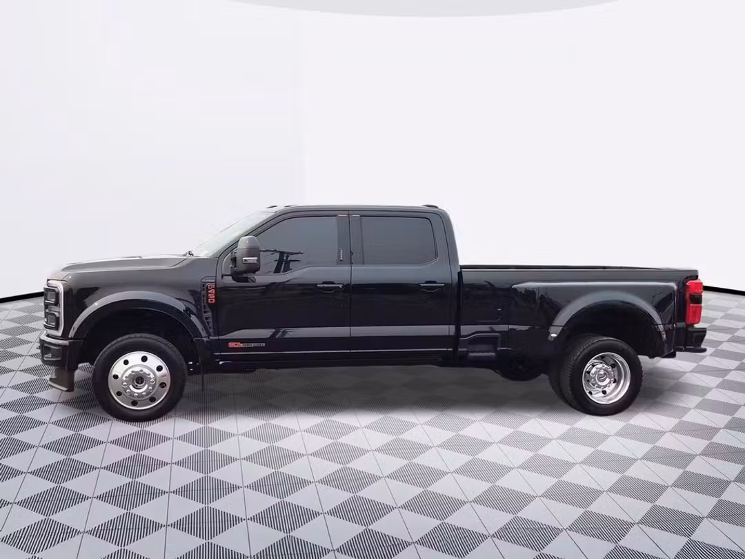 2026 Ford F-450Sd Platinum - Image 2