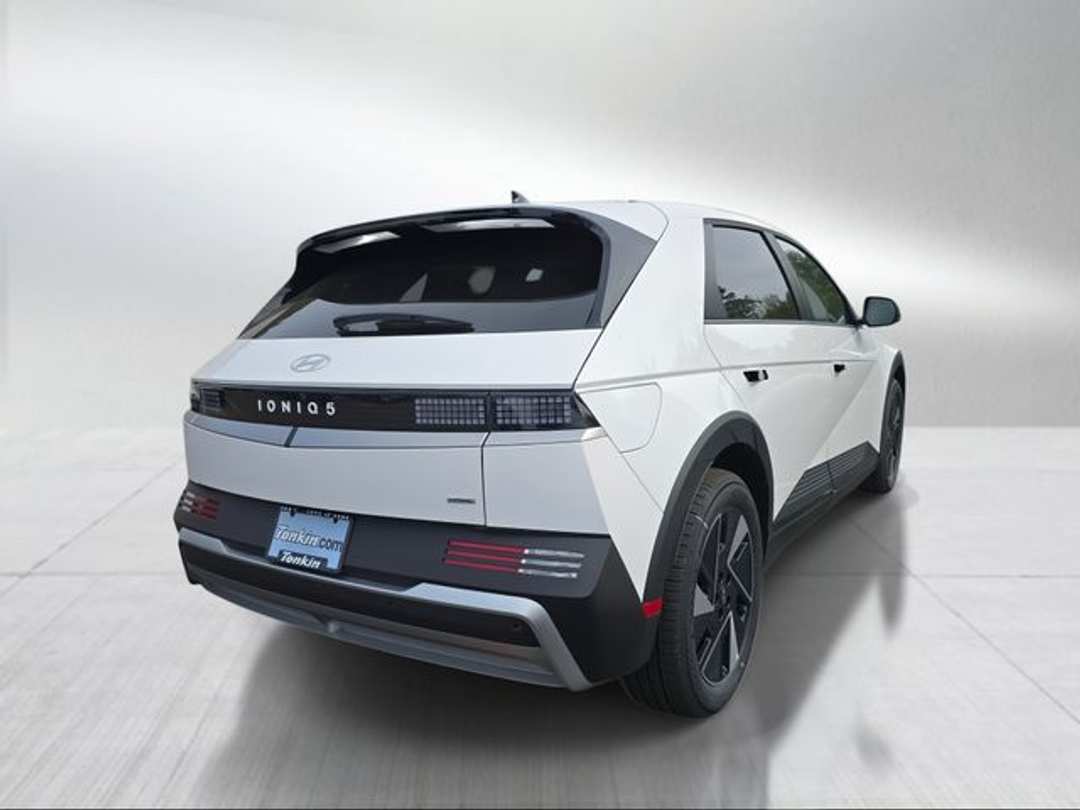 2026 Hyundai Ioniq 5 SE - Image 3