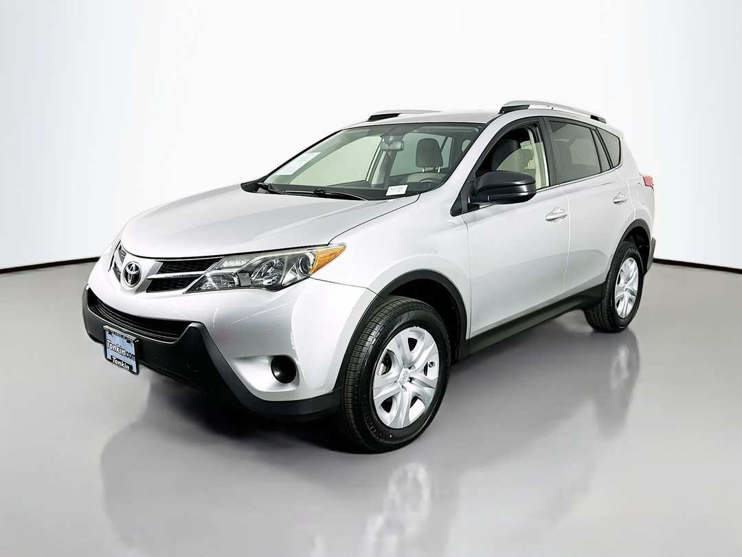 2014 Toyota Rav4 LE - Image 3