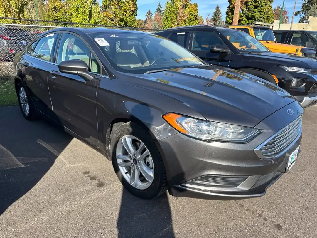 2018 Ford Fusion SE - Image 3