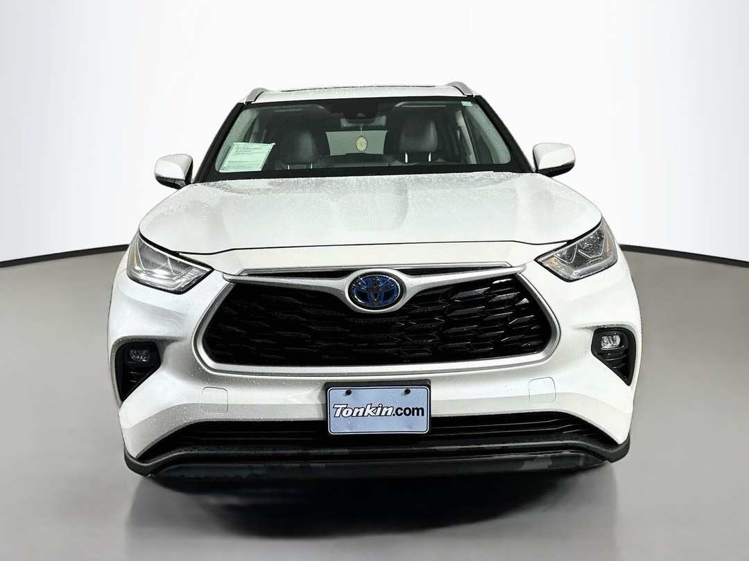 2022 Toyota Highlander Hybrid Bronze Edition - Image 2