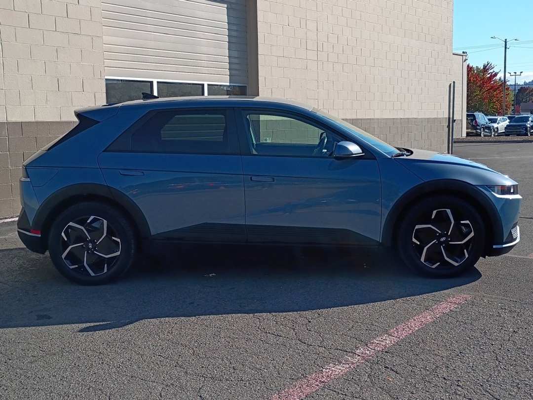 2024 Hyundai Ioniq 5 SEL - Image 3
