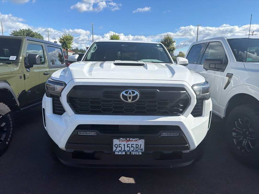 2024 Toyota Tacoma TRD Sport - Image 2