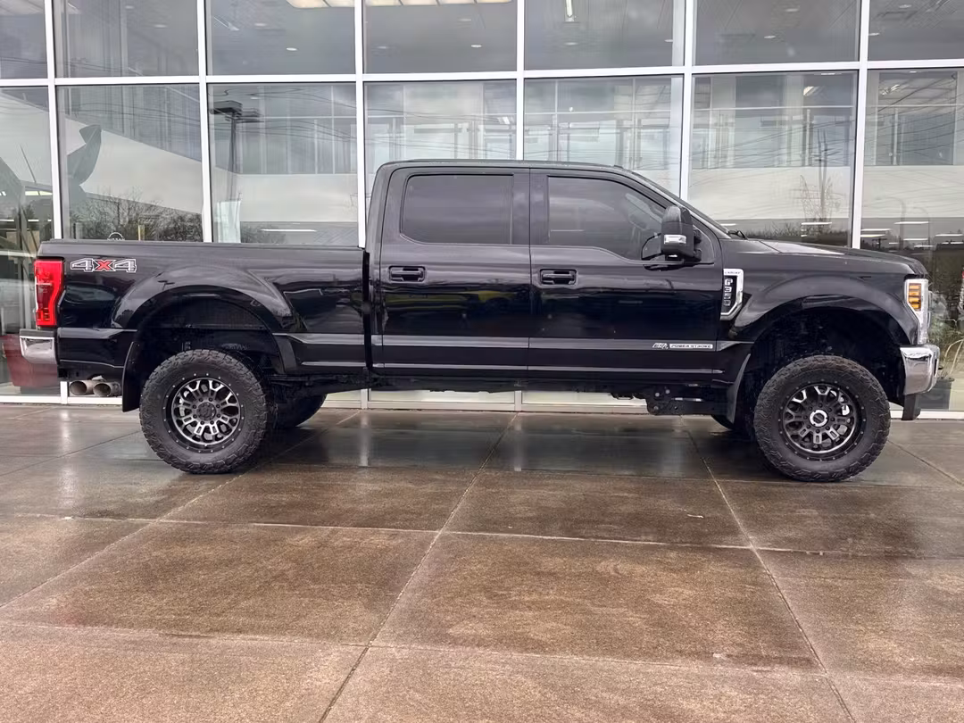 2018 Ford F-350Sd Lariat - Image 2