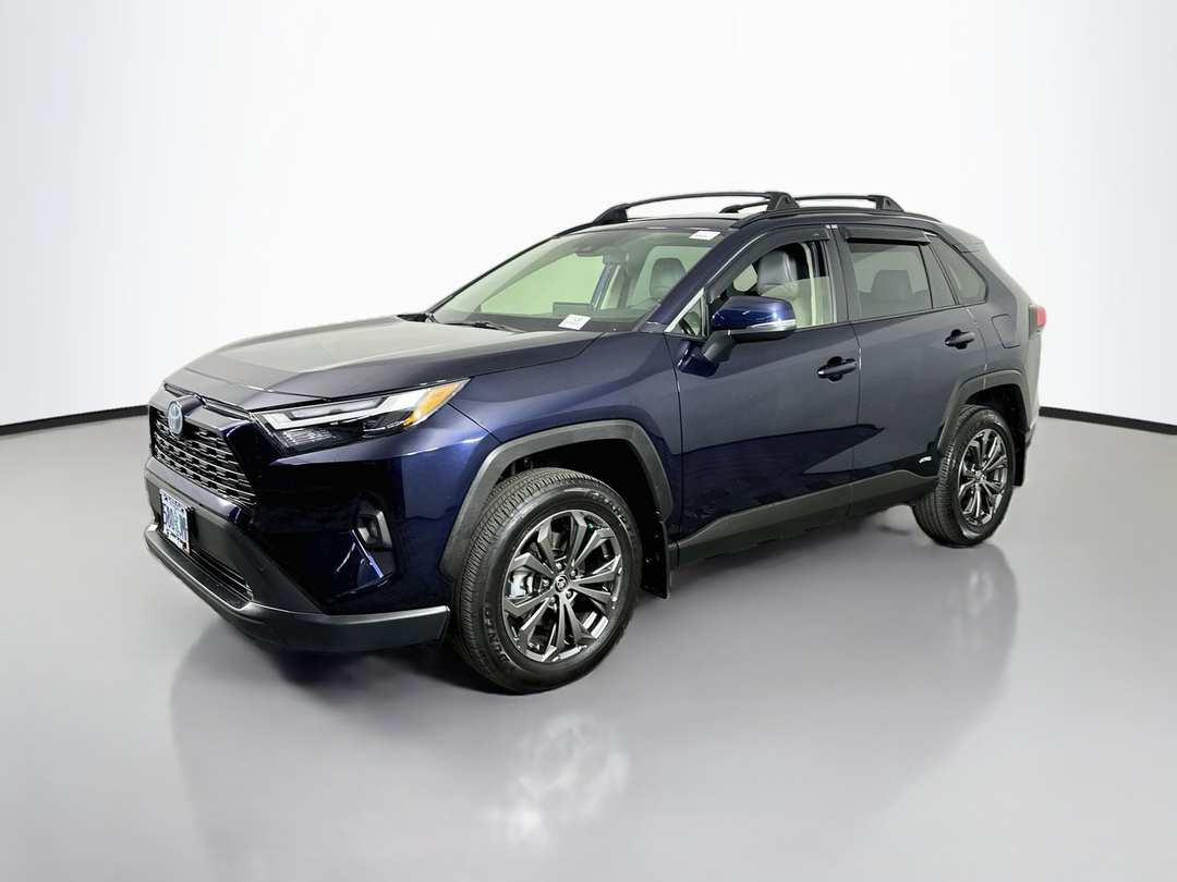 2024 Toyota Rav4 Hybrid XLE Premium - Image 3