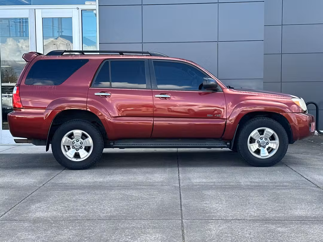 2006 Toyota 4Runner SR5 - Image 2