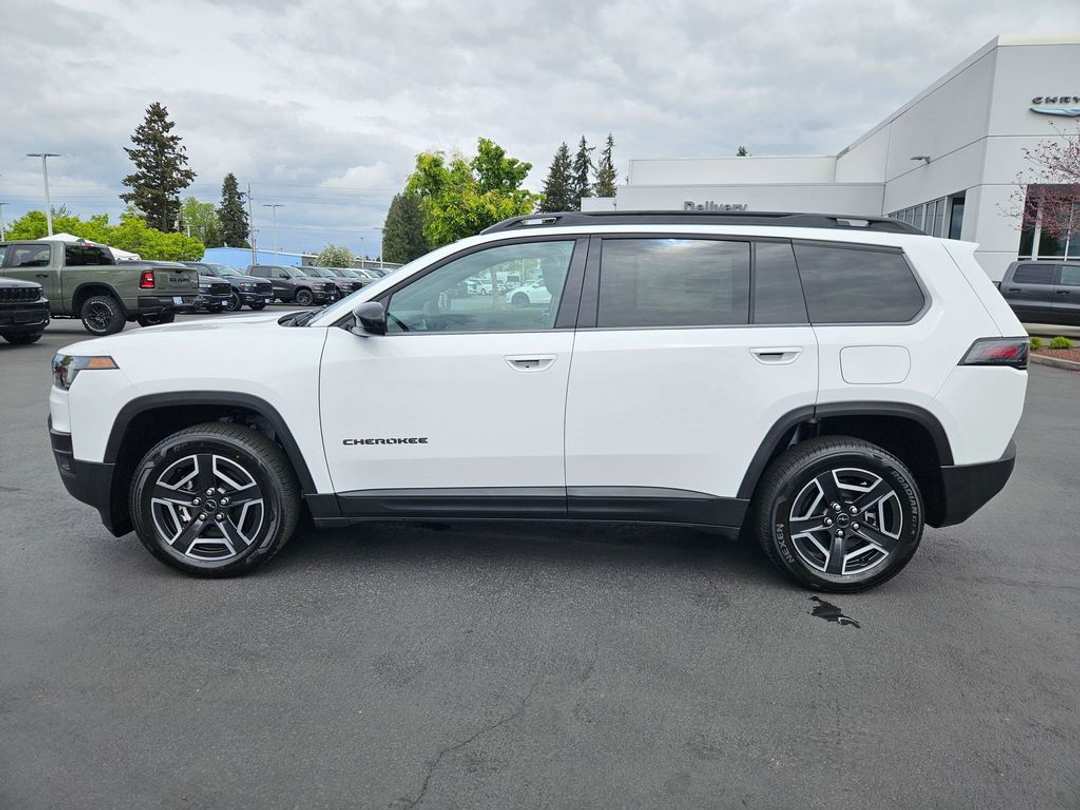 2026 Jeep Cherokee Laredo - Image 3